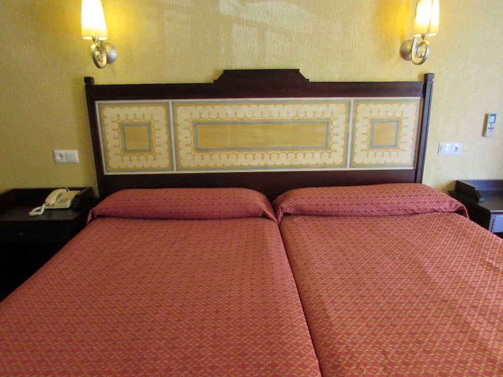 Paraiso Playa Hotel إيسلا كريستينا 3*,